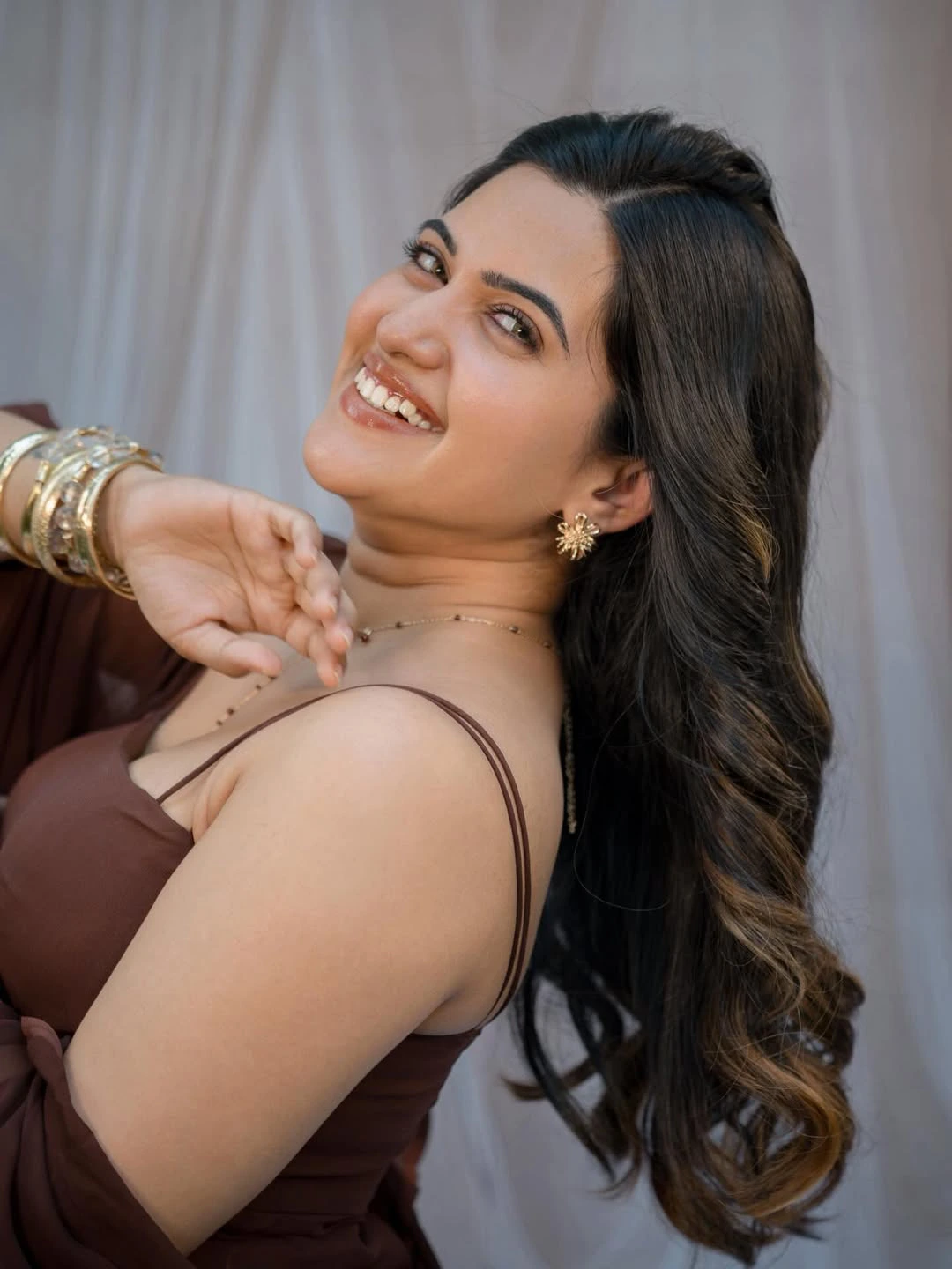 Sravanthi Chokarapu Cute Photos