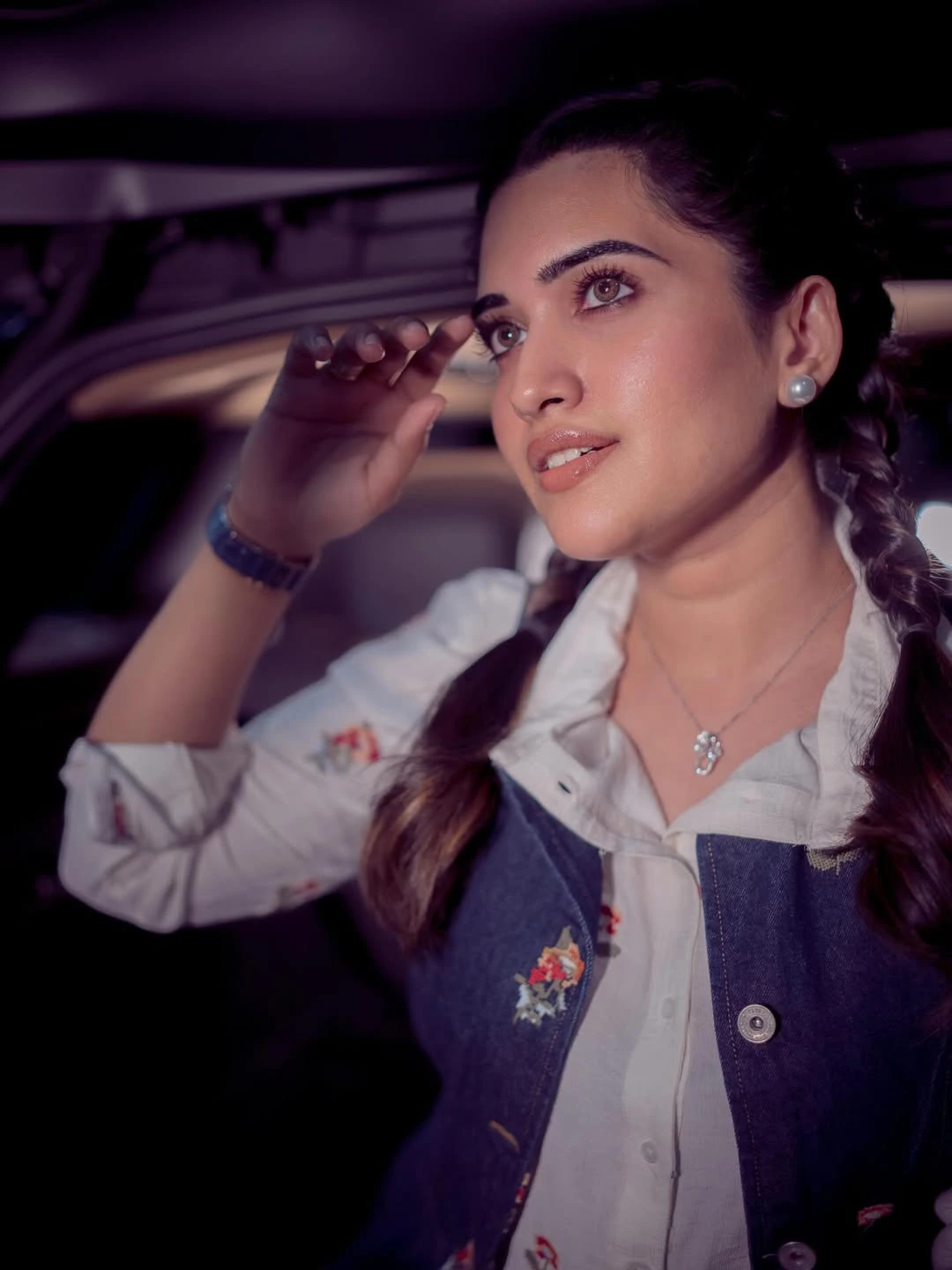 Sravanthi Chokarapu Stylish Looks