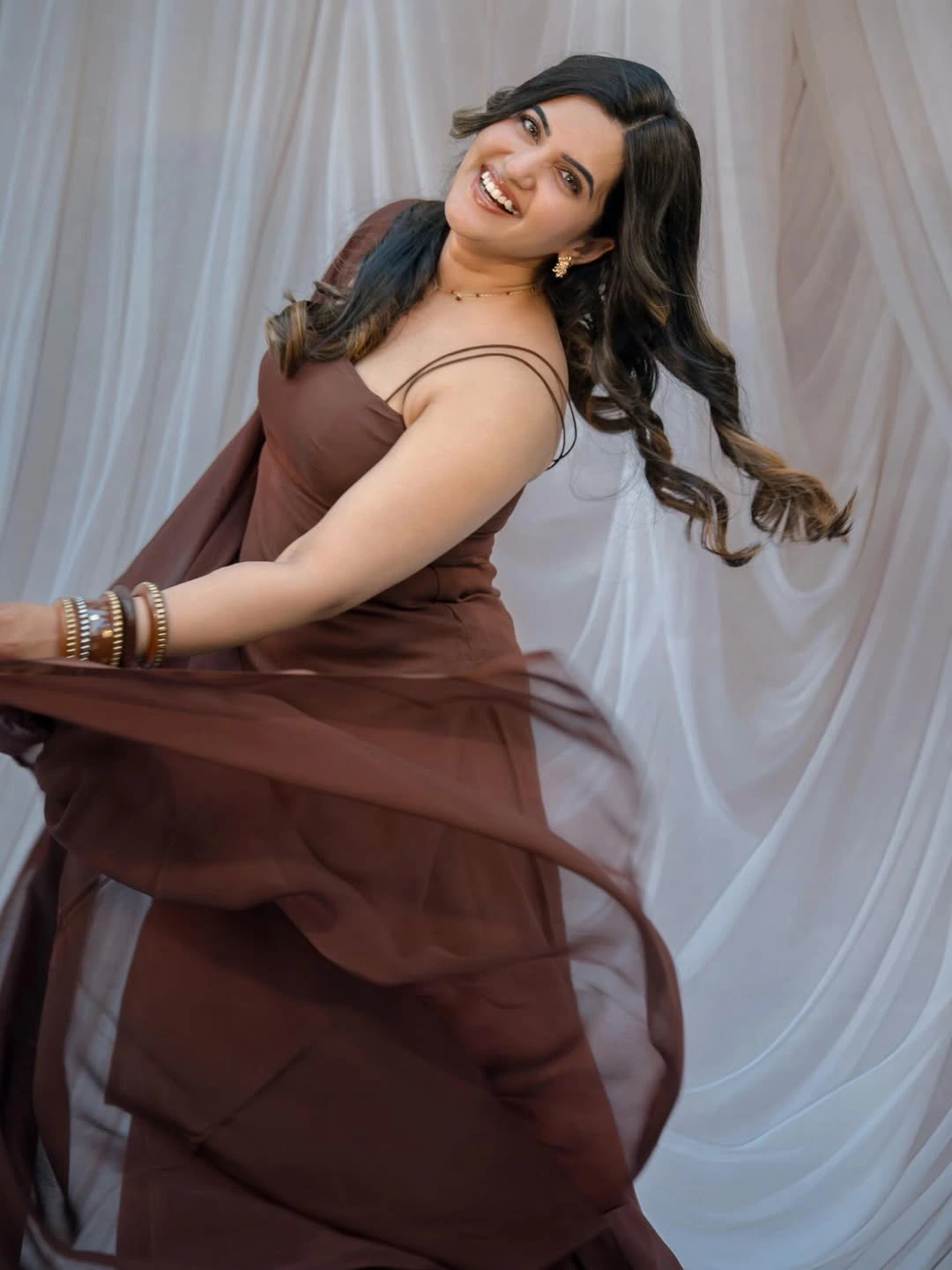 Sravanthi Chokarapu Cute Photos