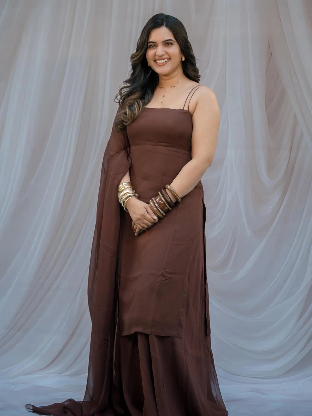 Sravanthi Chokarapu Cute Photos