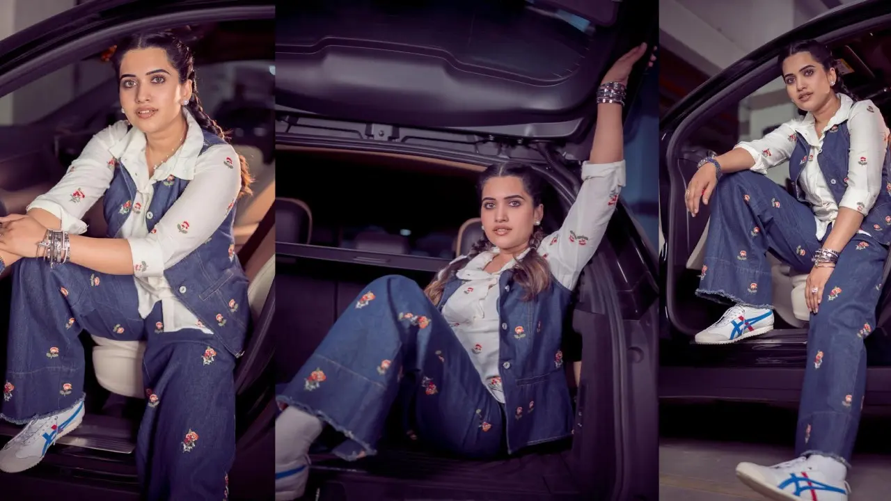 Sravanthi Chokarapu Stylish Looks