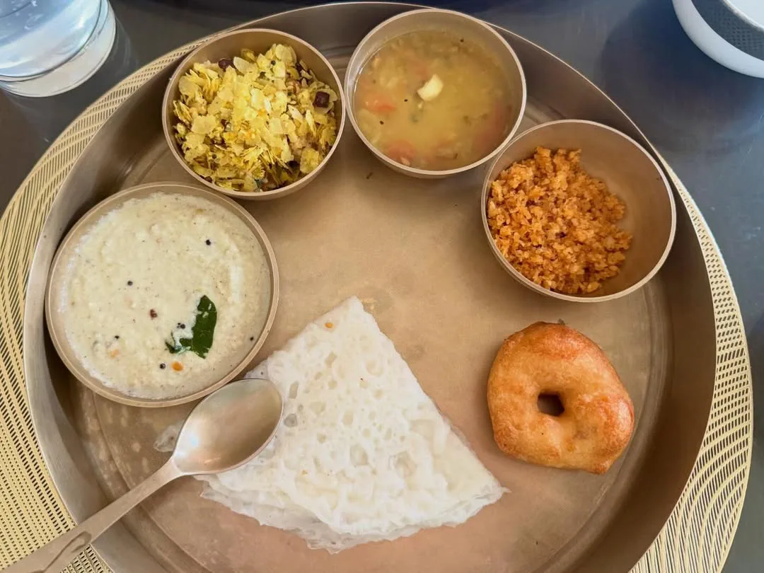 Star Heroine Pooja Hegde chennai vacation photos