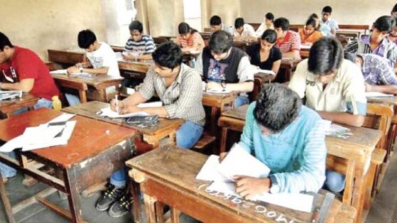 TS Inter Results 2026 : ఇంటర్ విద్యార్థులకు అలర్ట్.. అడ్వాన్స్‌డ్ సప్లిమెంటరీ పరీక్షల ఫుల్ షెడ్యూల్ ఇదే.. ఏ తేదీలో ఏ ఎగ్జామ్ అంటే..