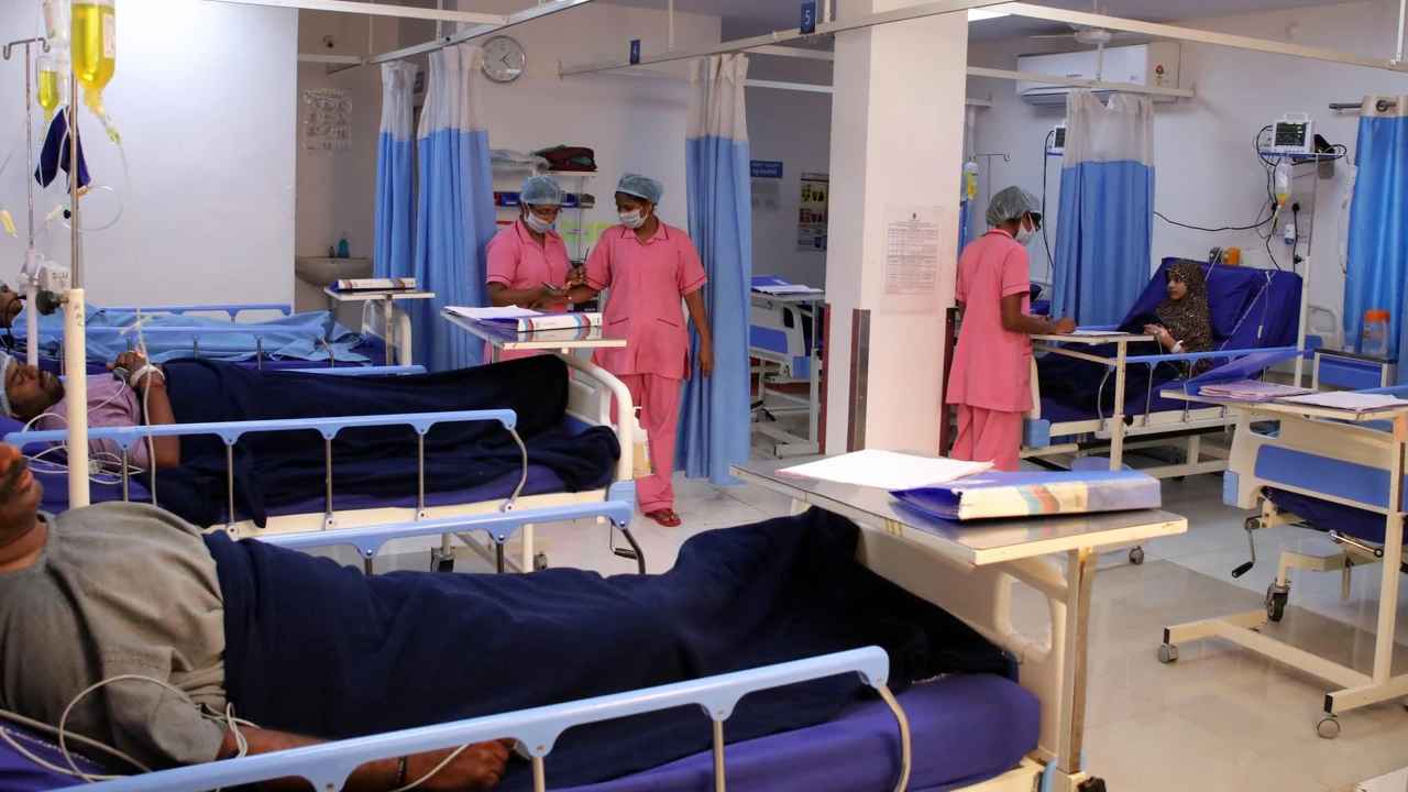 Telanganas Hospitals: వామ్మో.. దేశంలోనే తెలంగాణ ఆసుపత్రులు అత్యంత ఖరీదైనవి..! కేంద్రం సర్వేలో షాకింగ్ విషయాలు