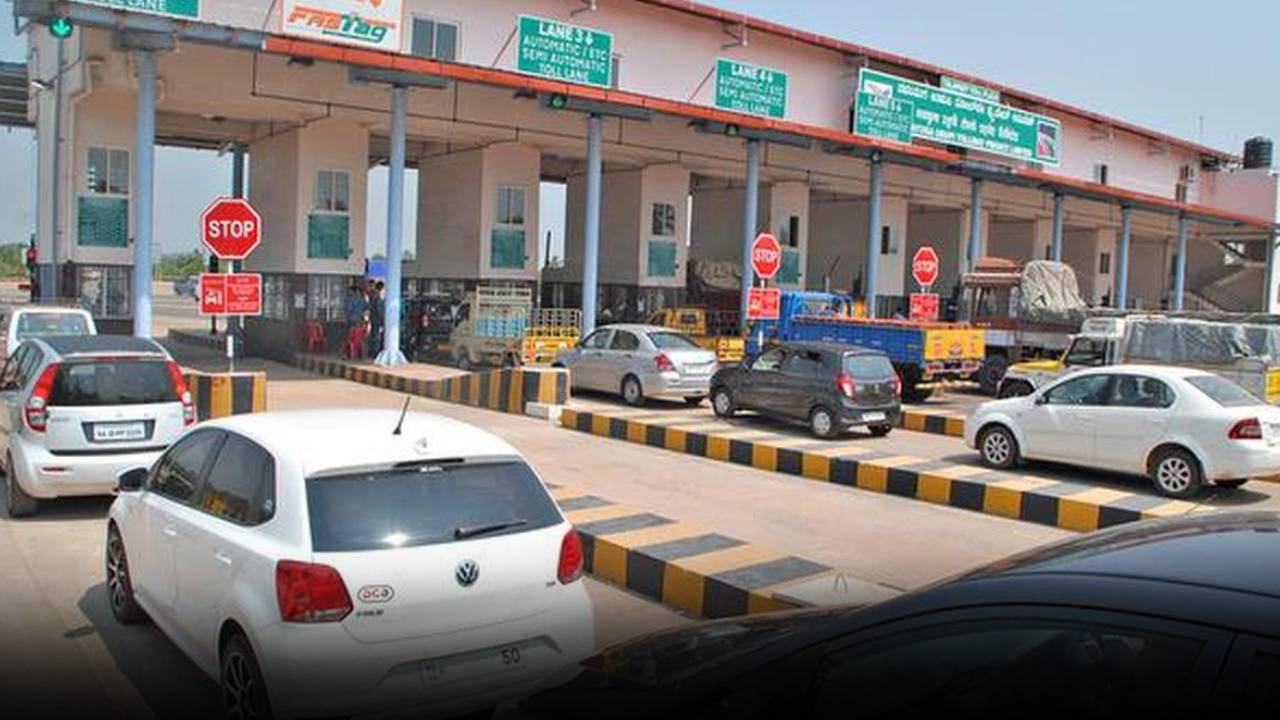 Toll Plaza : వాహనదారులకు బిగ్ అలర్ట్.. ఈనెల 10నుంచి టోల్‌గేట్ల వద్ద దాటాలంటే అవి ఉండాల్సిందే..!