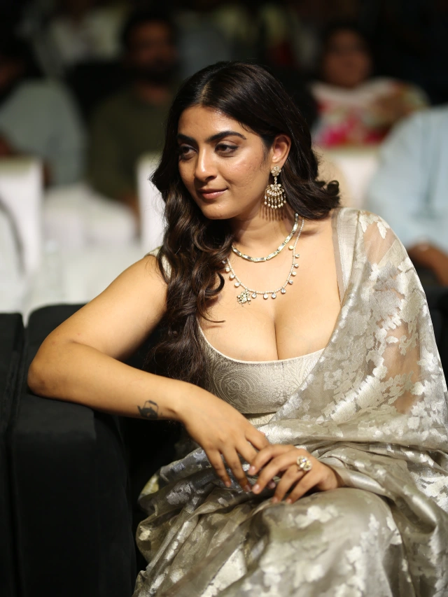 Zayn Marie Khan Shines in Saree at Dacoit Trailer Launch Event