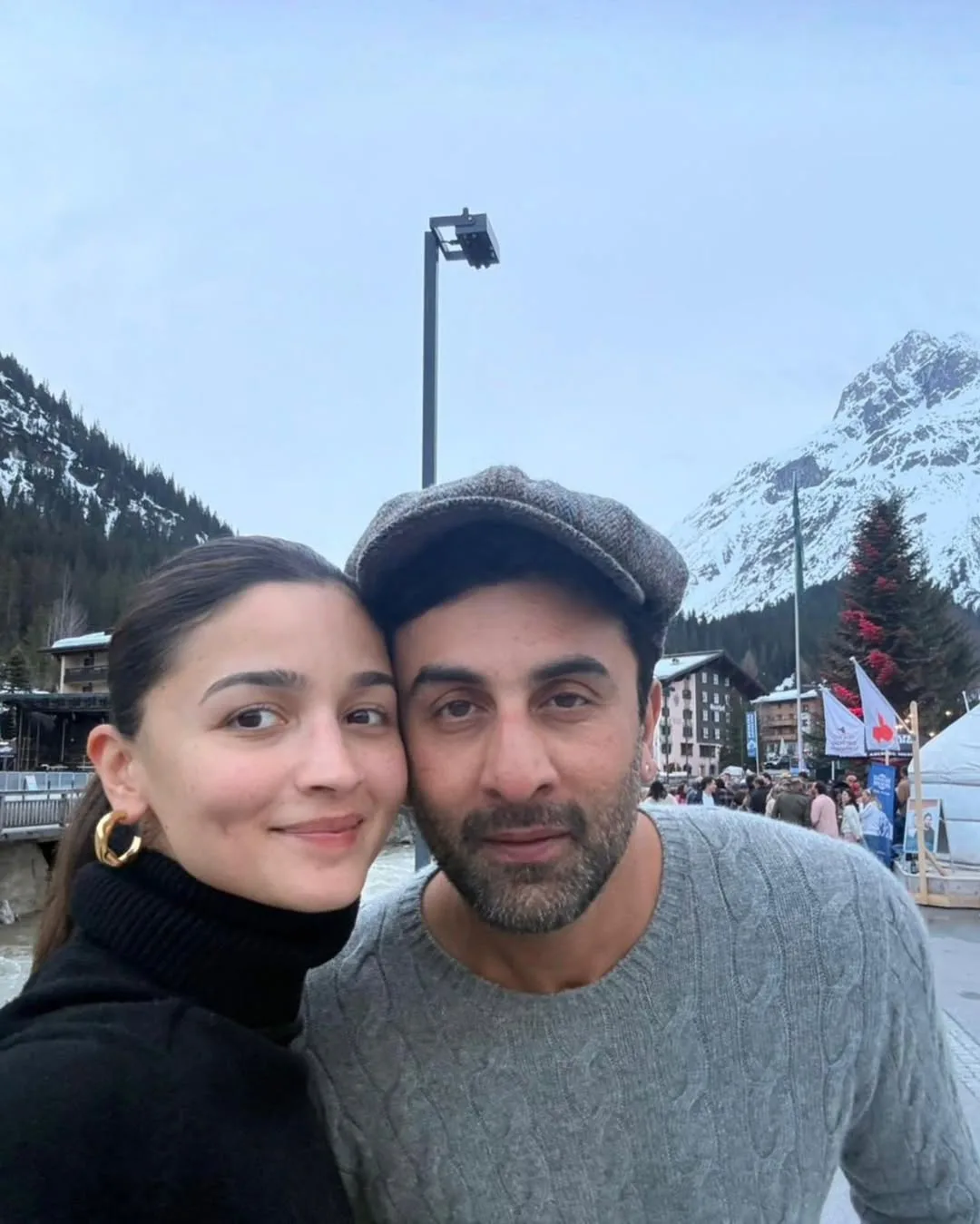 alia bhatt and ranbir kapoor wedding anniversary special photos