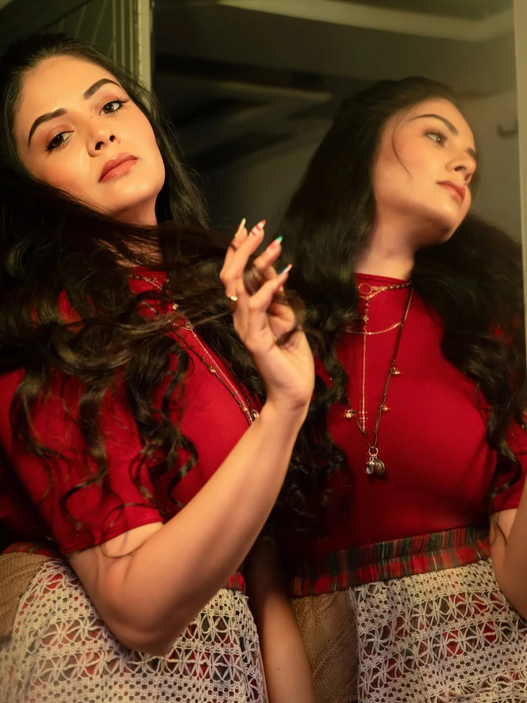 anchor sreemukhi latest photo gallery