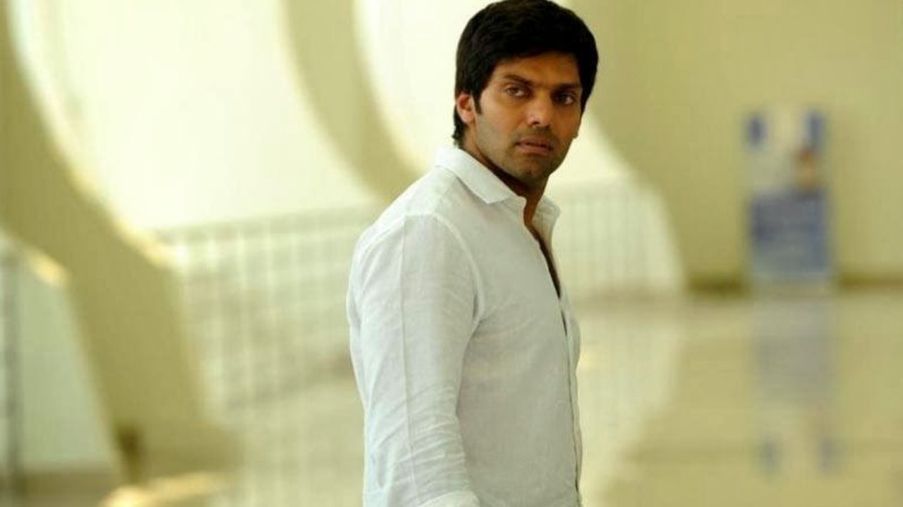 Arya : కాశీ సాధువుల్లో క్రిమినల్స్ ఉన్నారు.. హీరో సంచలన వ్యాఖ్యలు..