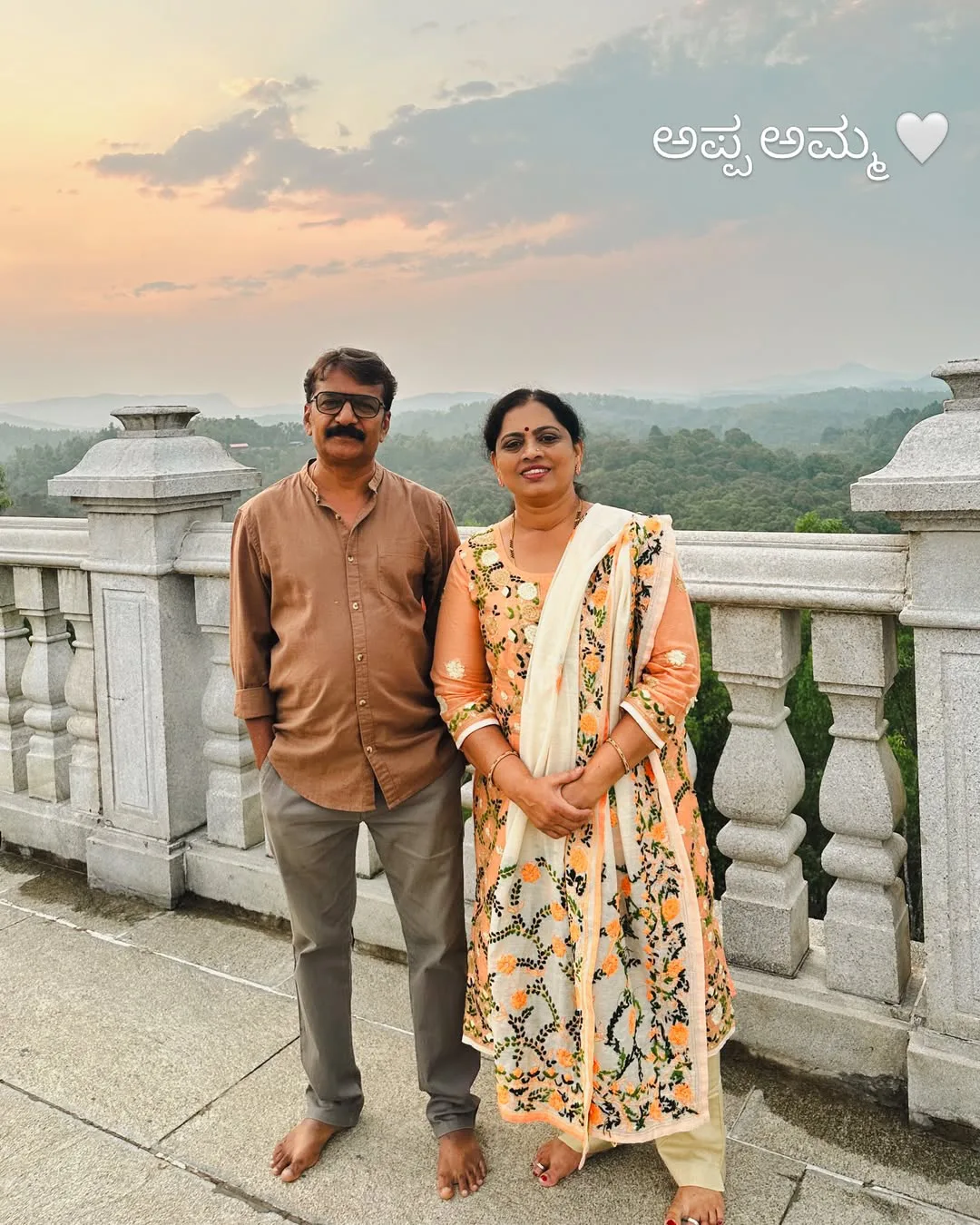 iSmart beauty Nabha Natesh visited her native place Sringeri with parents