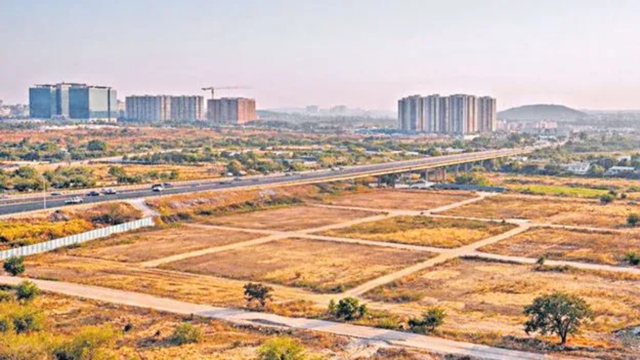 TGIIC land Auction : హైదరాబాద్ లో ఆ ఏరియా మరో కోకాపేట.. అక్కడ ఎకరం ఏకంగా రూ.51 కోట్లు
