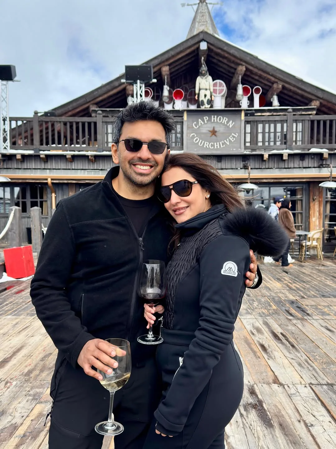 nidhi agarwal latest vacation with family photos