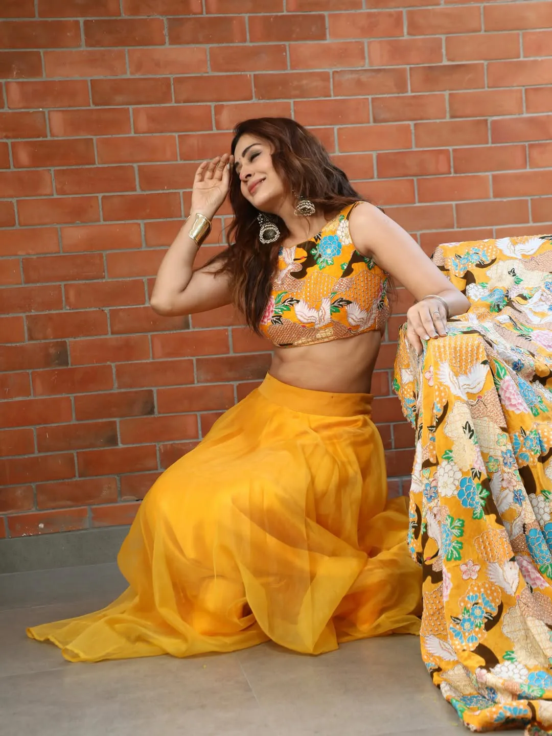 pragya jaiswal latest photo gallery