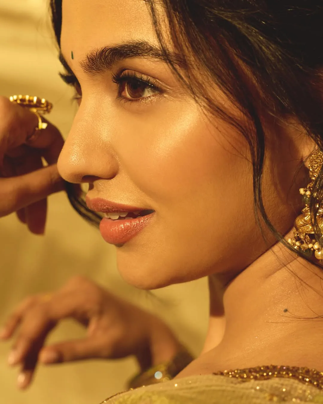 premalu fame mamitha baiju stunning looks