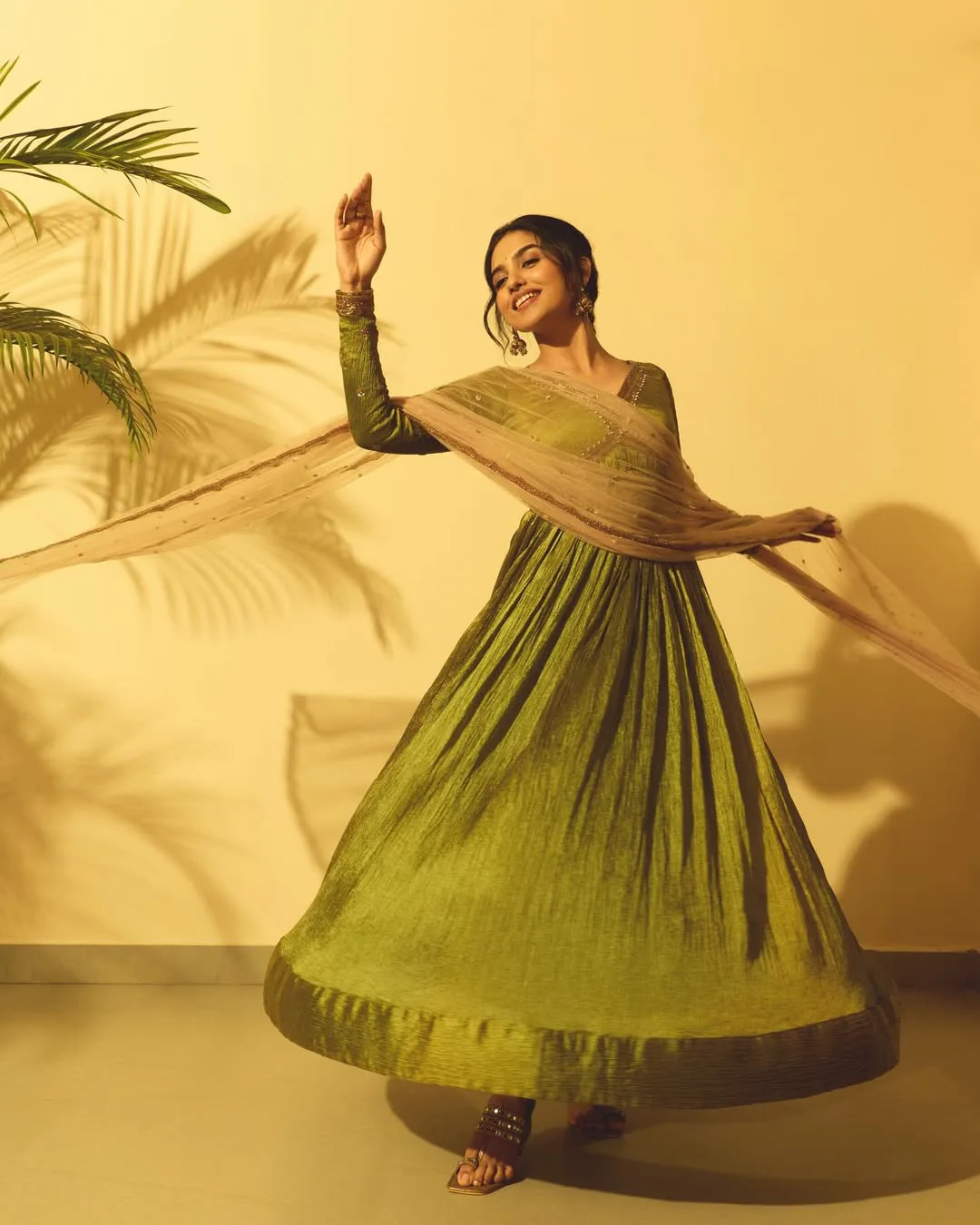 premalu fame mamitha baiju stunning looks