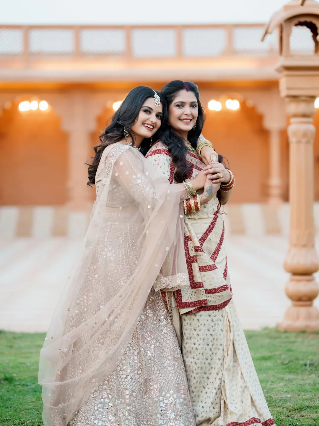 priyanka jain shared special photos with her mother