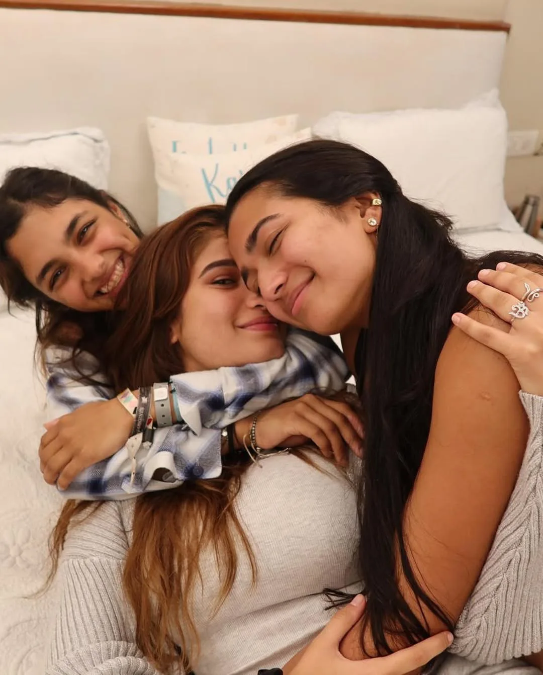 rasha thadani photos with family and friends