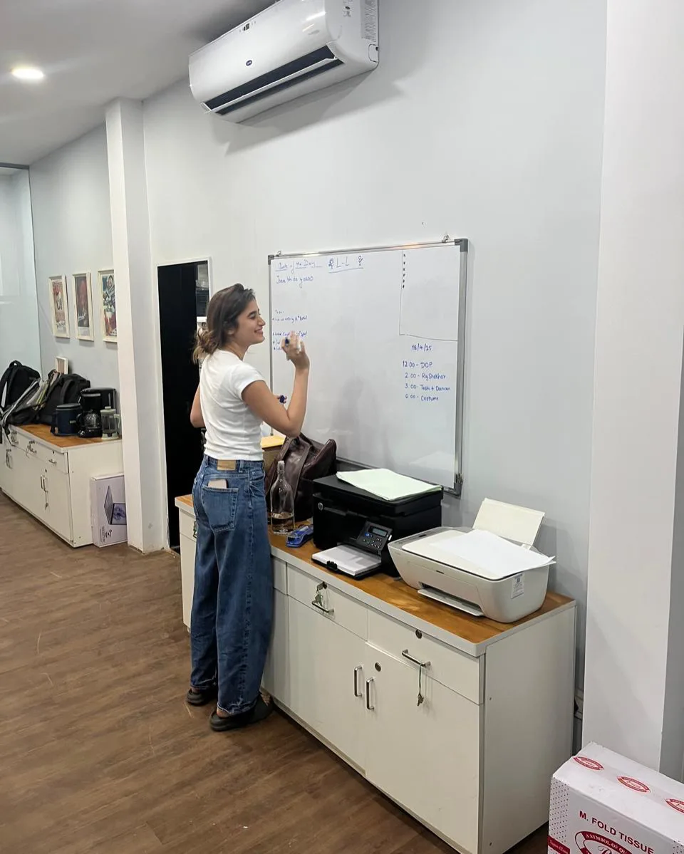 rasha thadani photos with family and friends