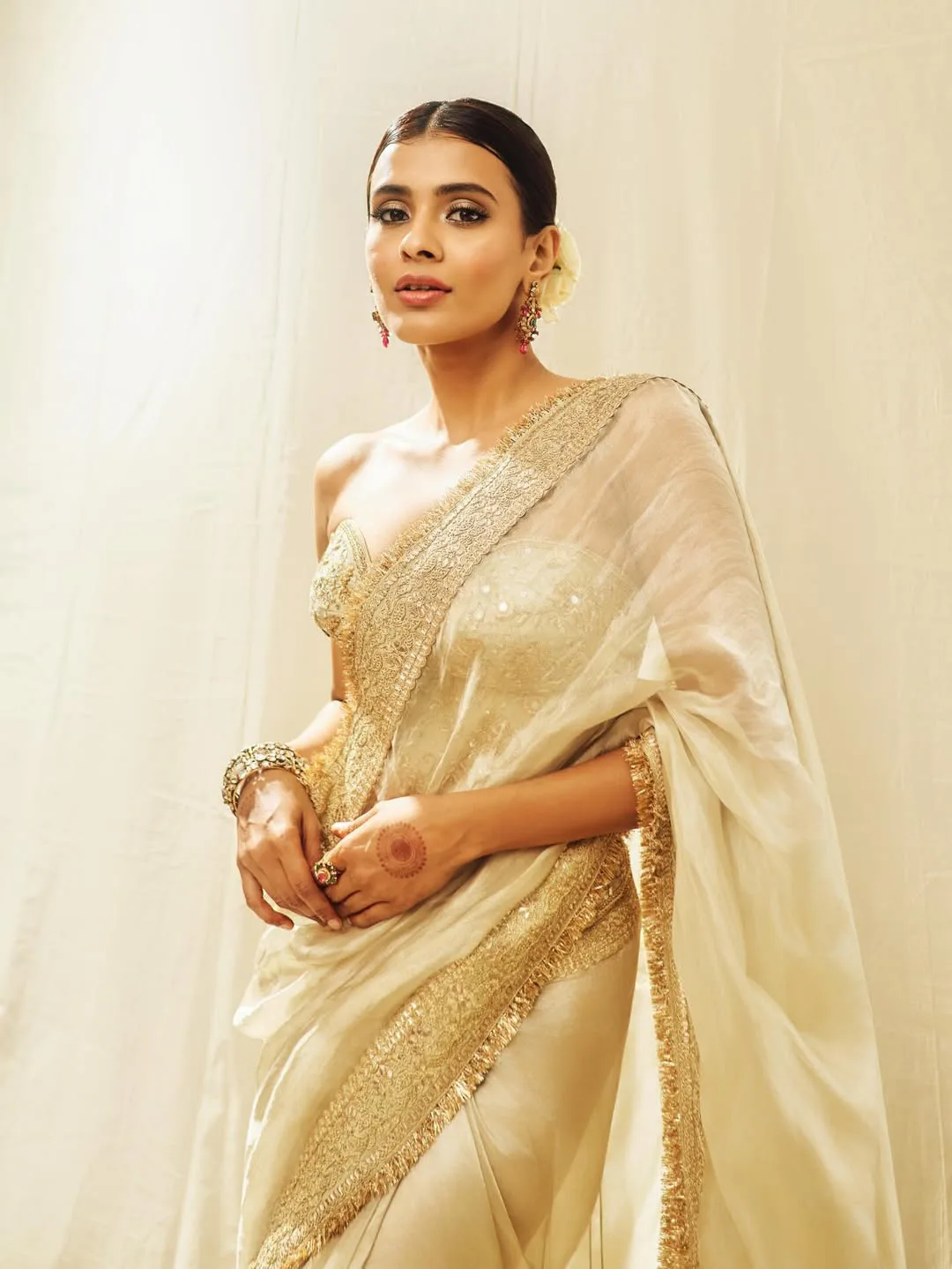 south beauty hebah patel latest photo gallery