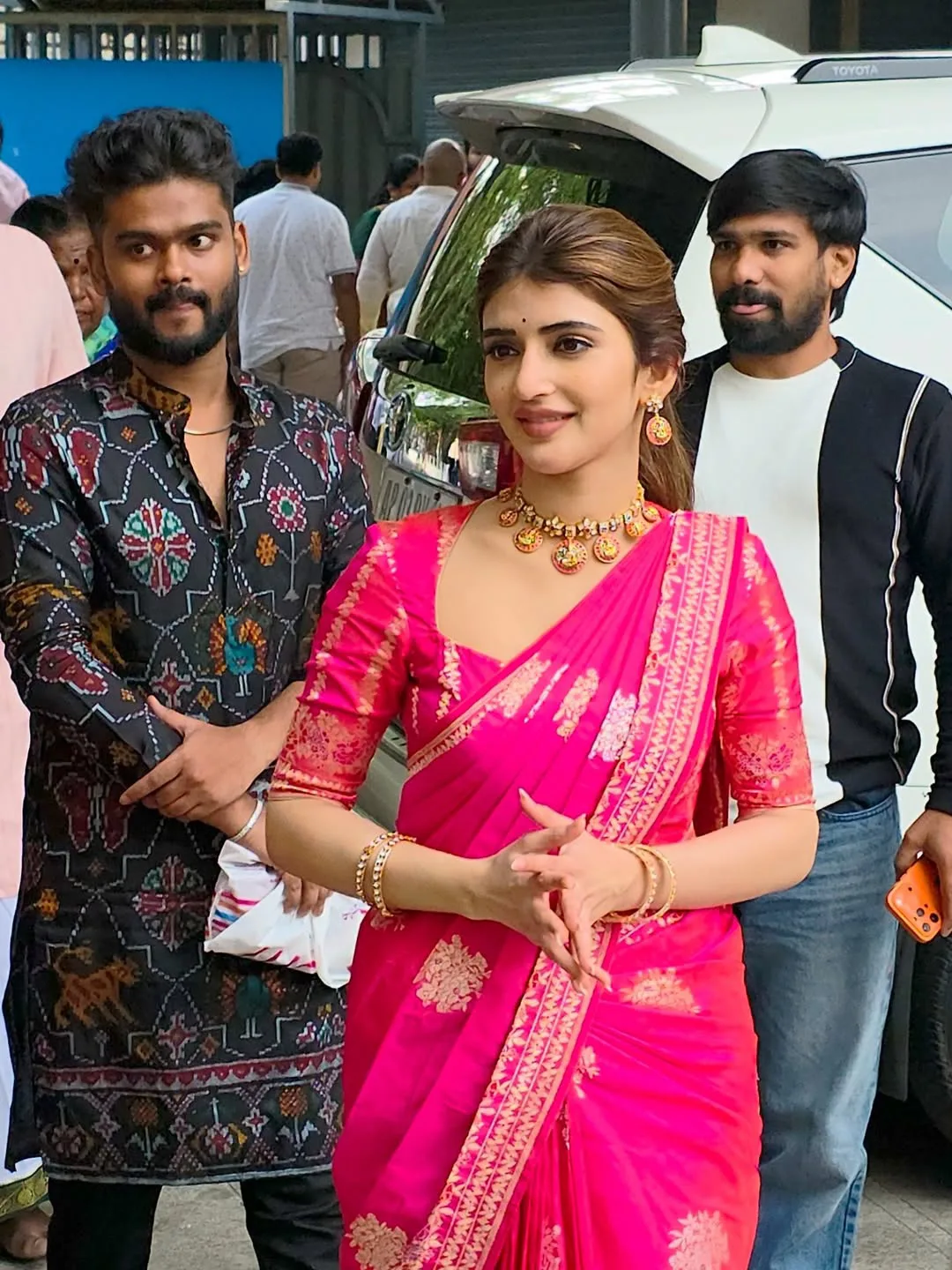 sreeleela visits tirumala tirupati devasthanam