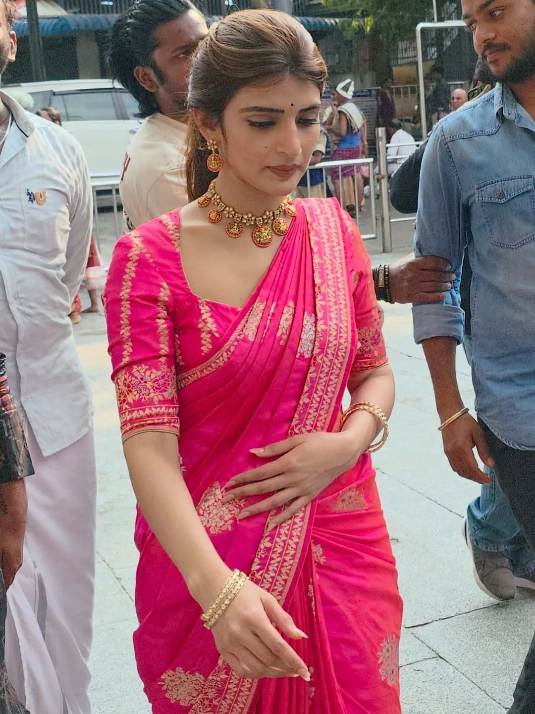 sreeleela visits tirumala tirupati devasthanam