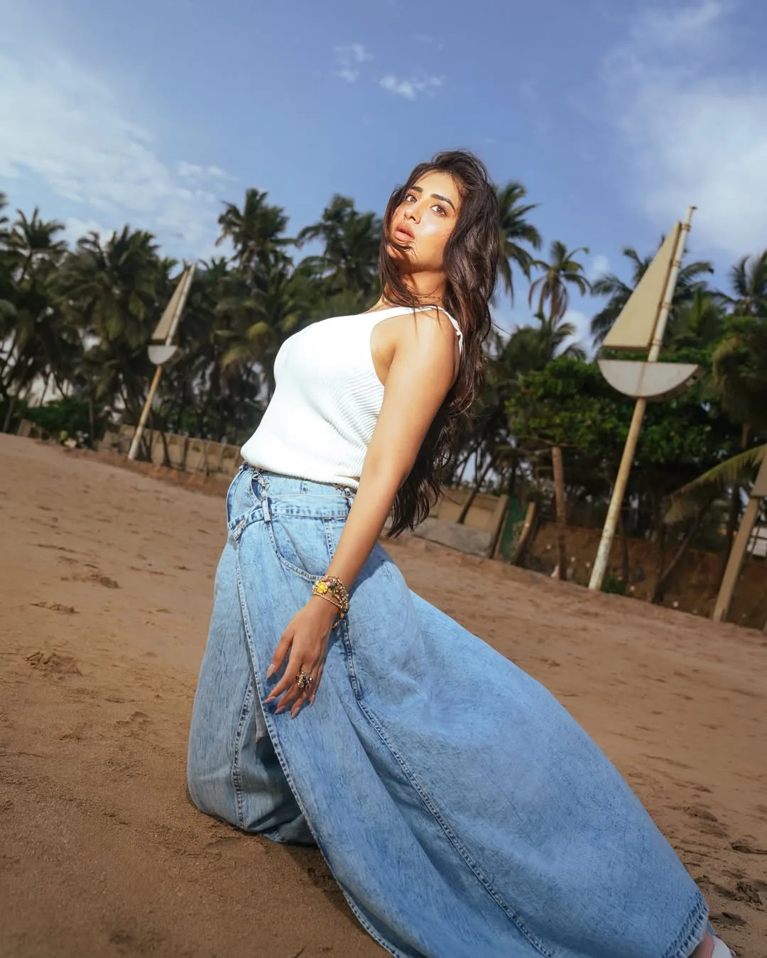 tollywood beauty rashi singh stunning looks