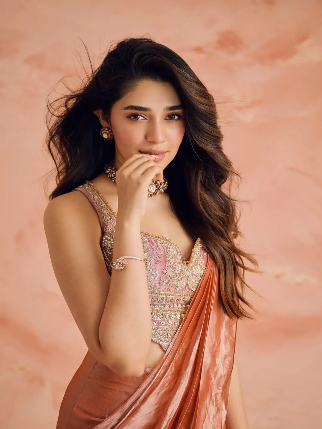 uppena beauty krithi shetty stunning looks in saree