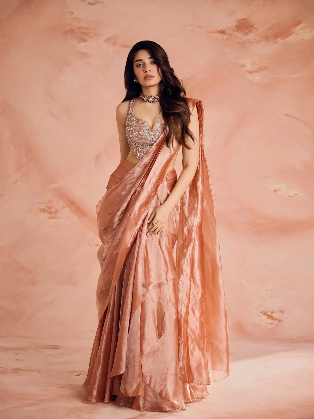 uppena beauty krithi shetty stunning looks in saree