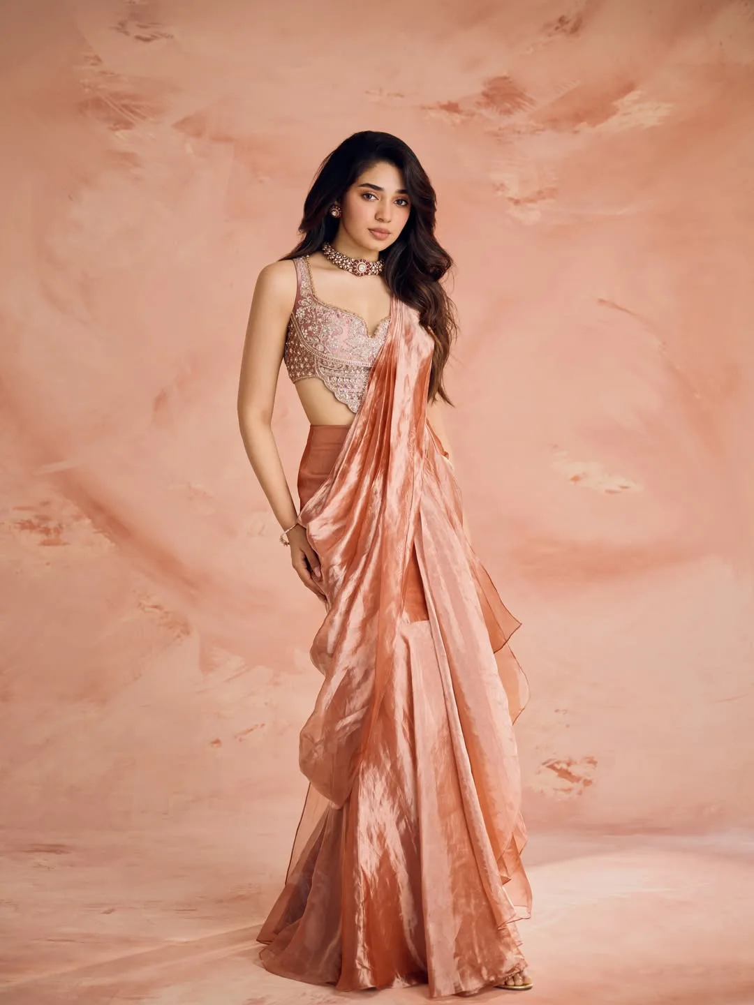 uppena beauty krithi shetty stunning looks in saree