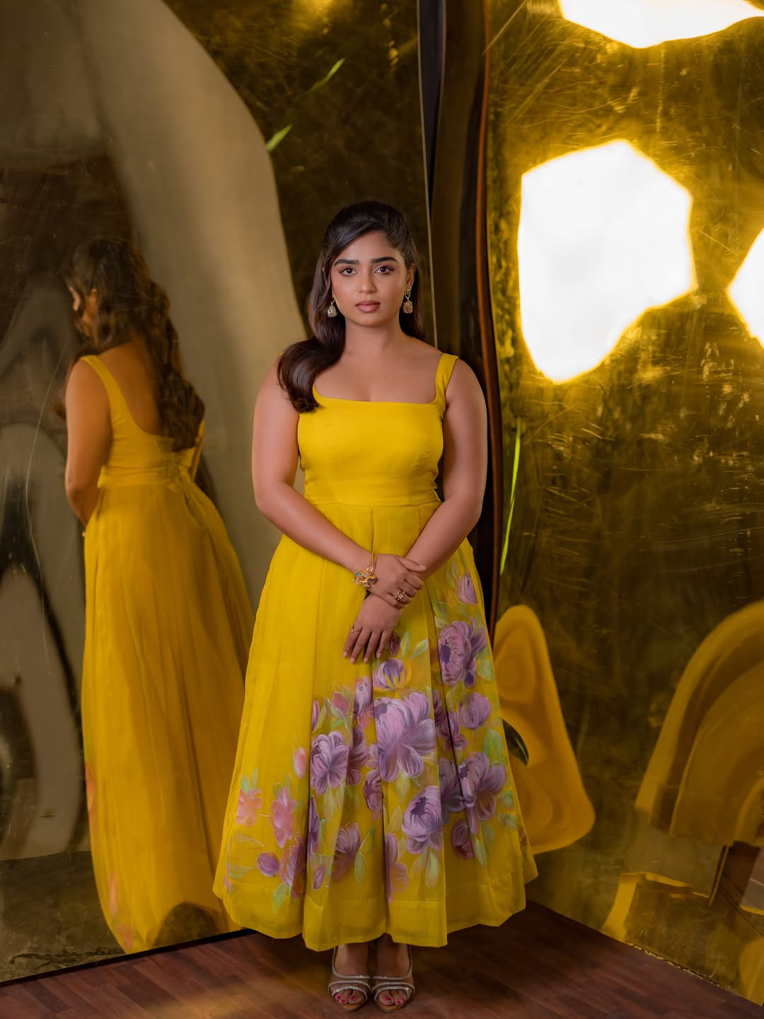 96 movie fame gouri kishan stunning looks in yellow dress