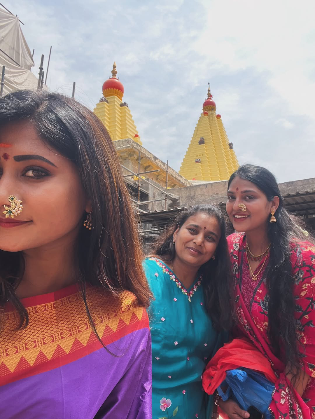 Actress Vasanthi krishnan at Kolhapur Mahalakshmi temple