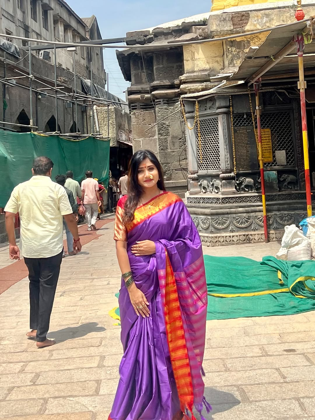 Actress Vasanthi krishnan at Kolhapur Mahalakshmi temple