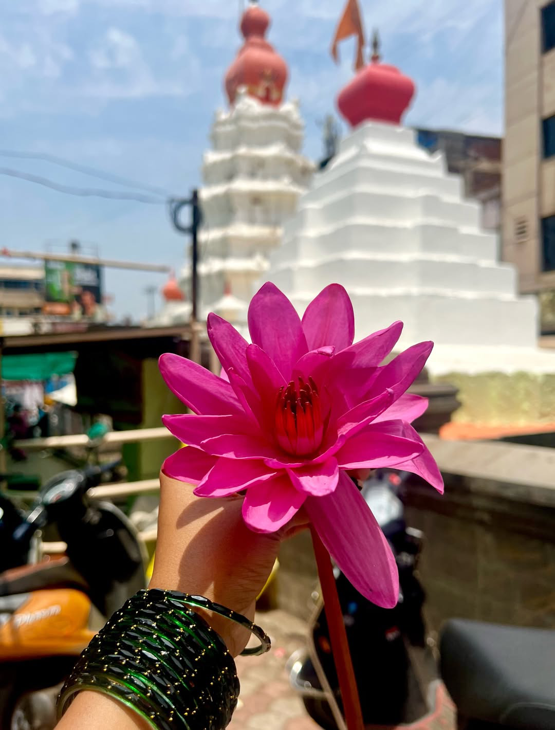 Actress Vasanthi krishnan at Kolhapur Mahalakshmi temple