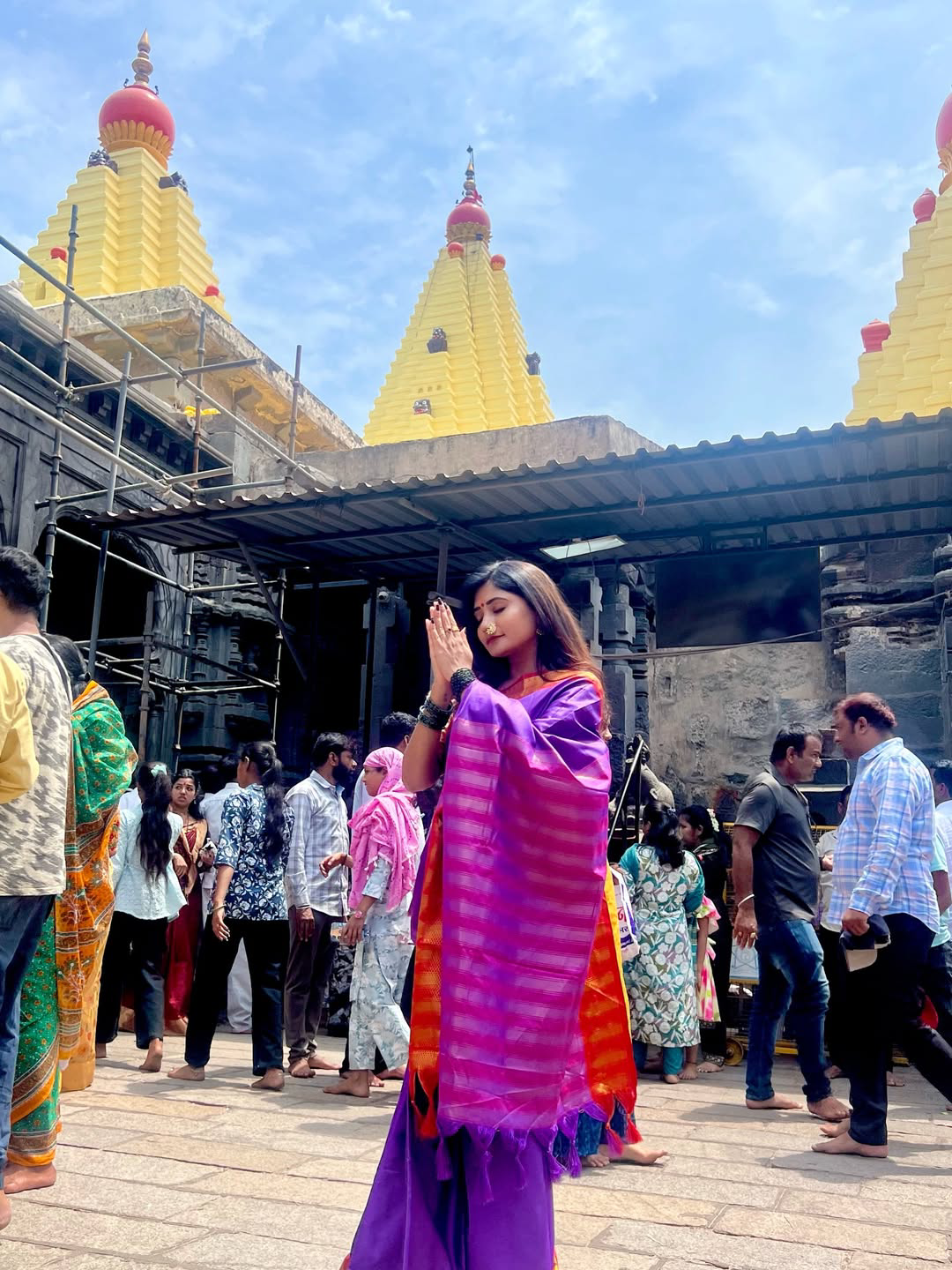 Actress Vasanthi krishnan at Kolhapur Mahalakshmi temple