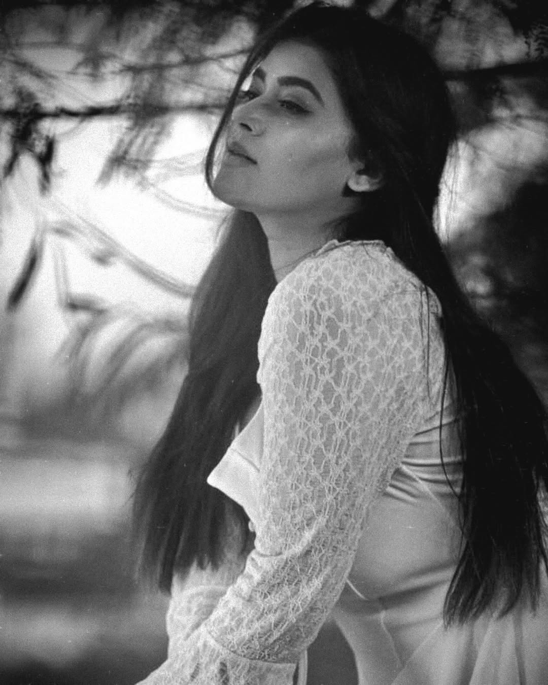 Actress Yamini bhaskar latest photos