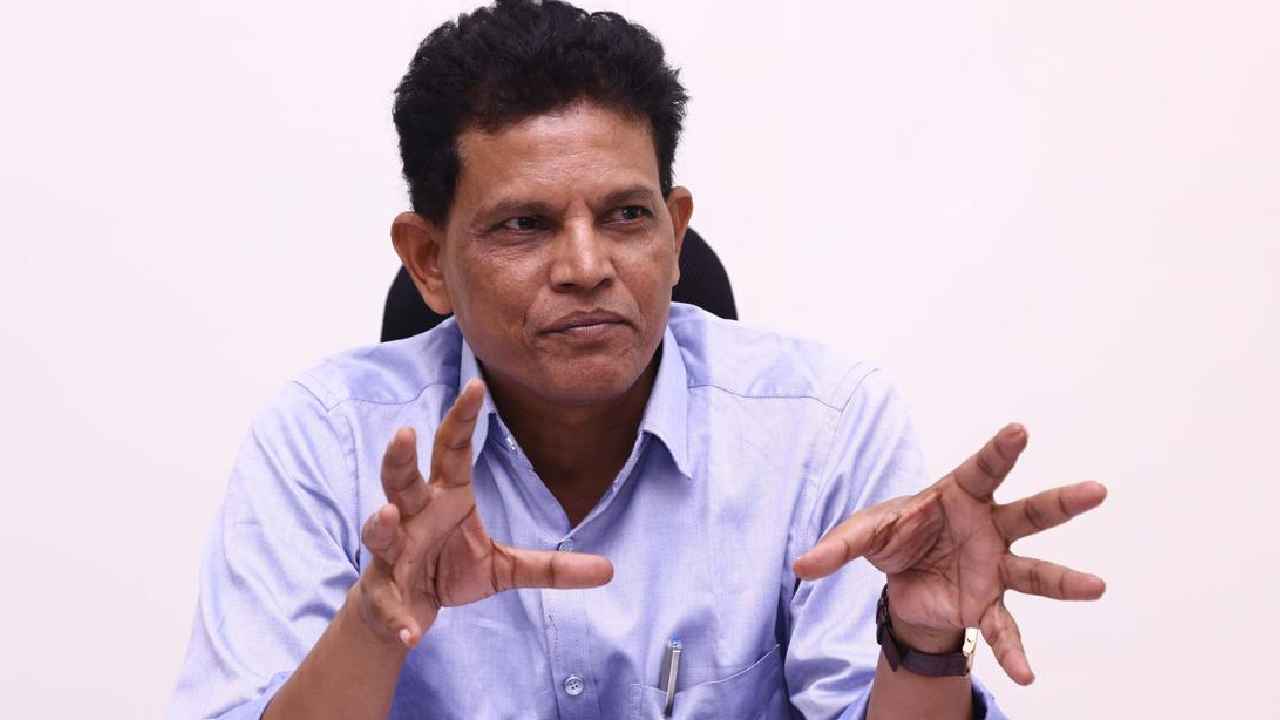Akunuri Murali Resign: తెలంగాణ విద్యా కమిషన్ చైర్మన్ ఆకునూరి మురళి రాజీనామా.. కారణం ఇదే..