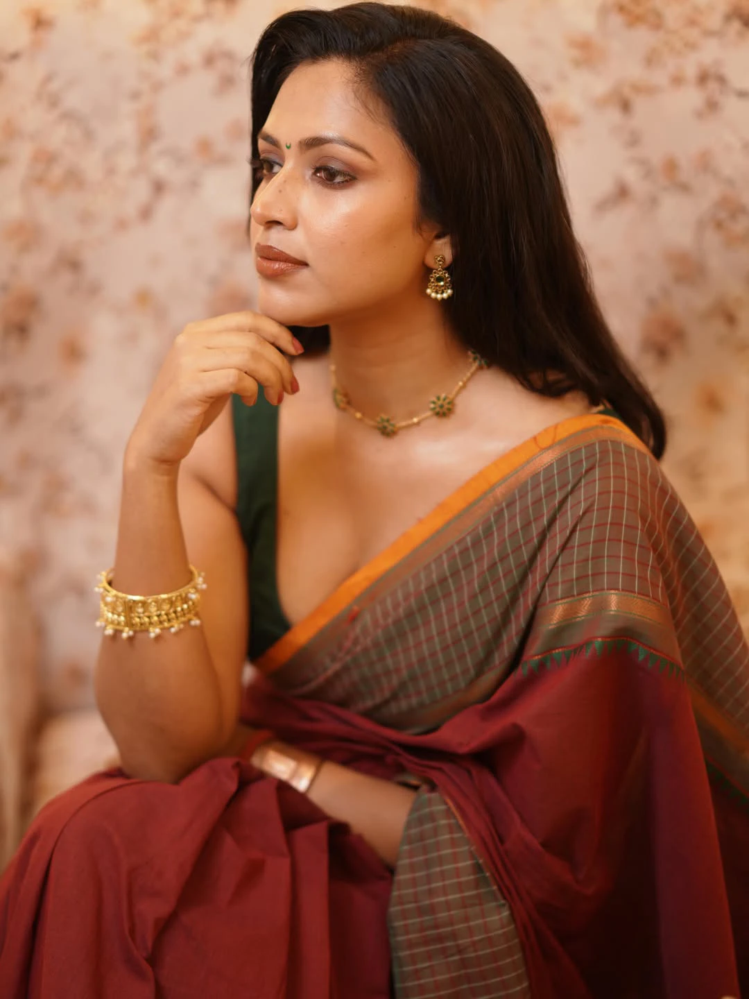 Amala Paul Stunning Looks in Saree