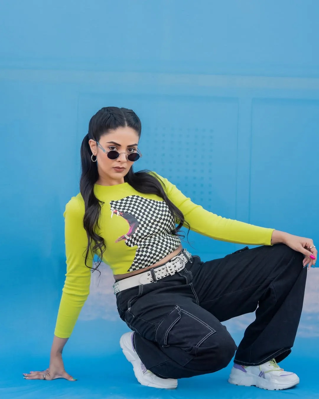 Anchor sreemukhi stunning looks goes viral on social media