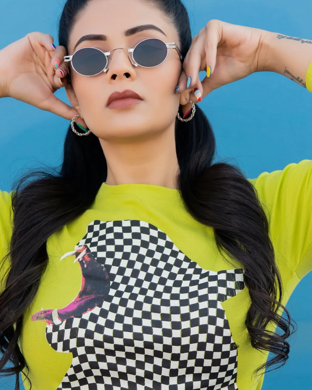 Anchor sreemukhi stunning looks goes viral on social media