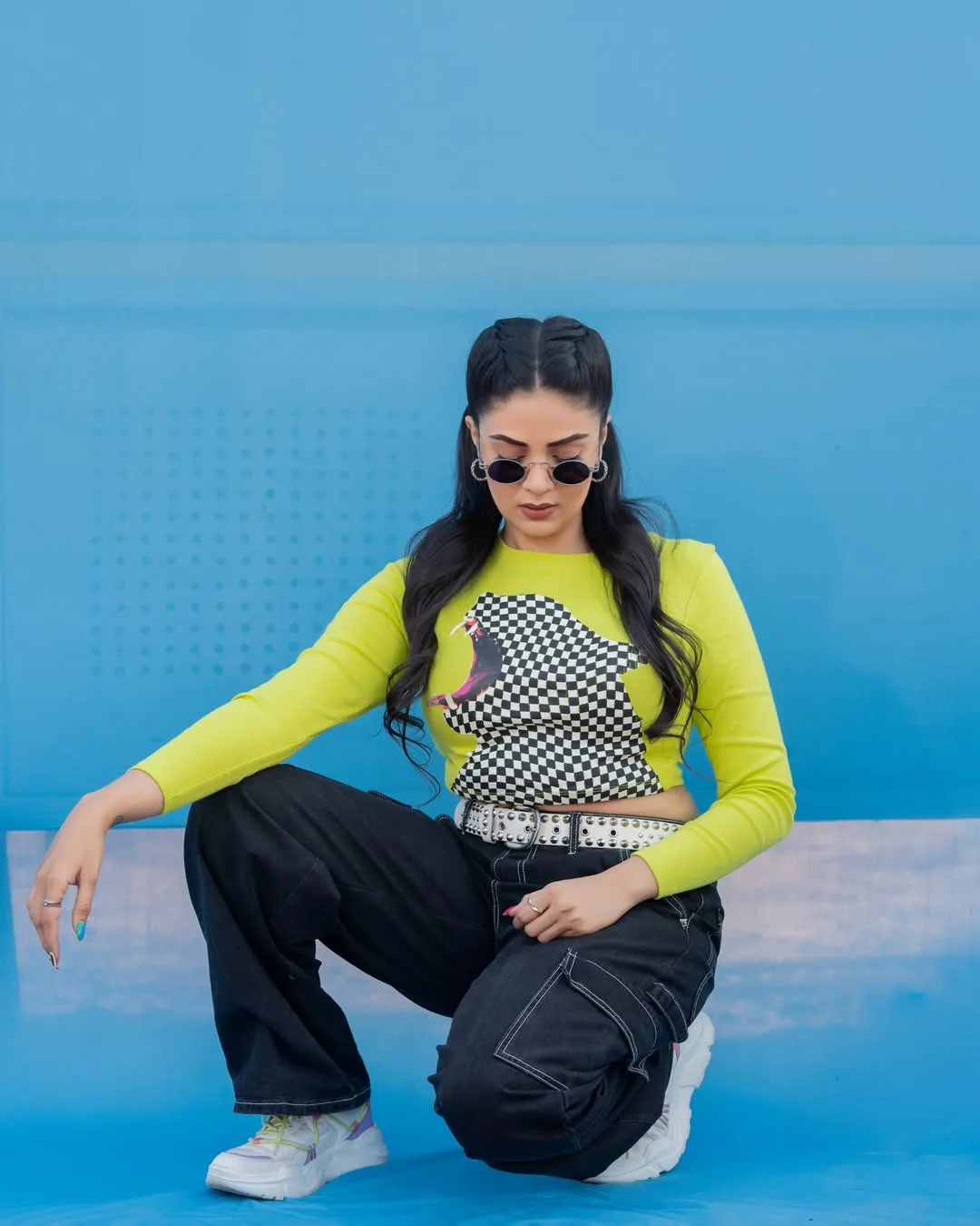 Anchor sreemukhi stunning looks goes viral on social media