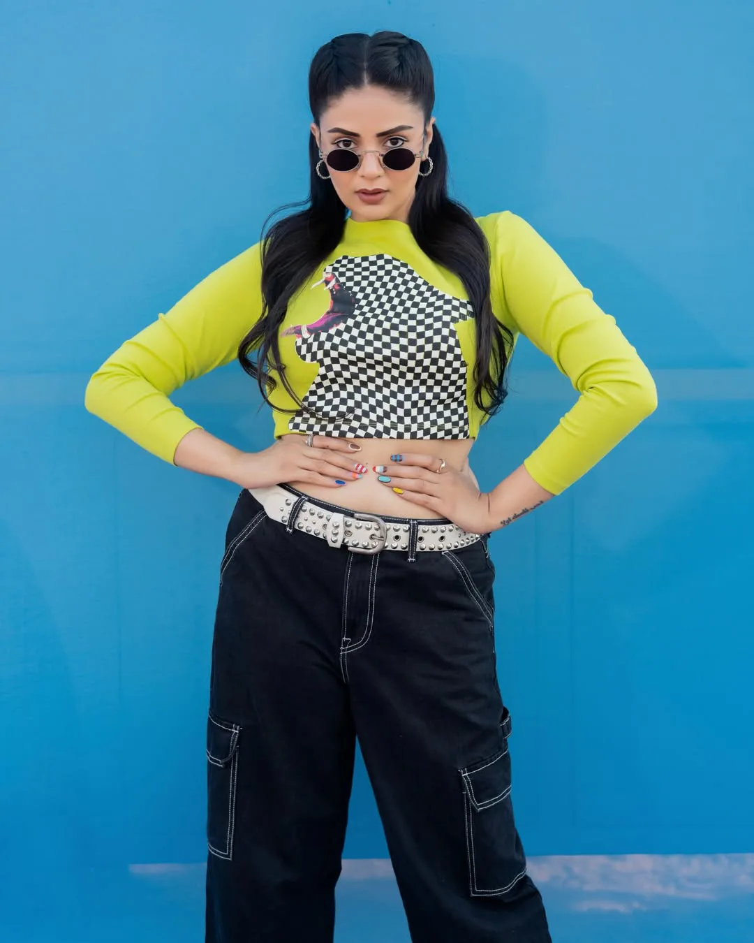 Anchor sreemukhi stunning looks goes viral on social media