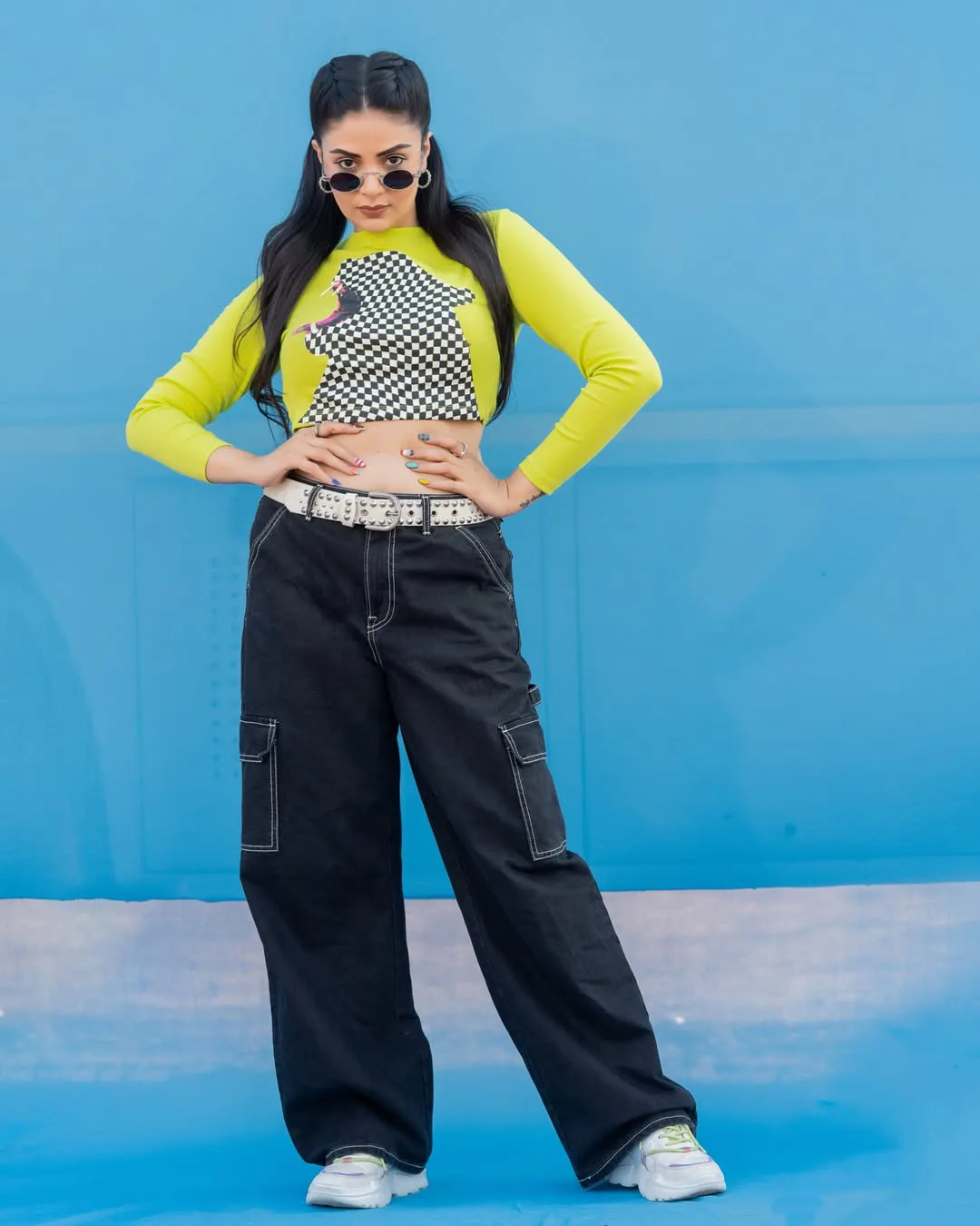 Anchor sreemukhi stunning looks goes viral on social media