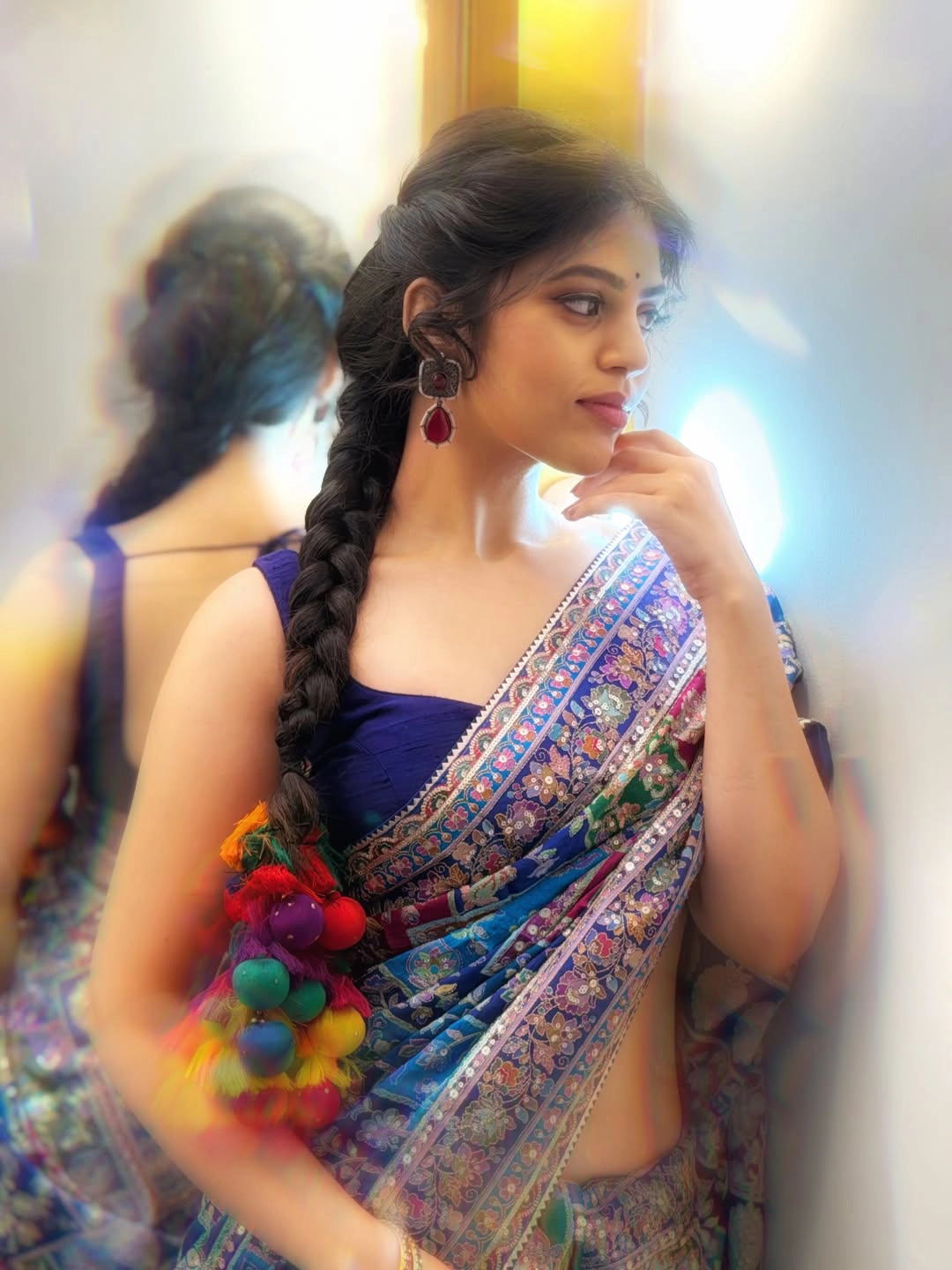 Bandhavi Sridhar Stunning Looks in Saree