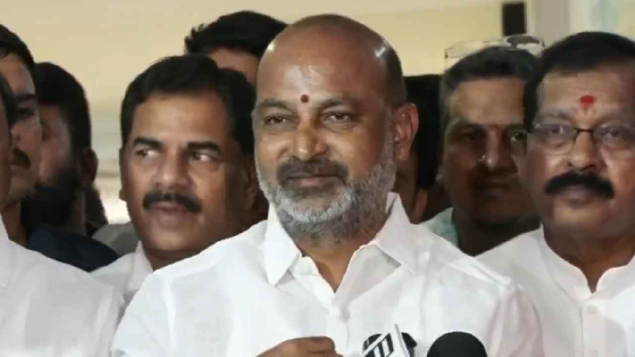 Bandi Sanjay: అదీ నా చరిత్ర..! కొత్త పార్టీ ప్రచారంపై బండి సంజయ్ కీలక వ్యాఖ్యలు..