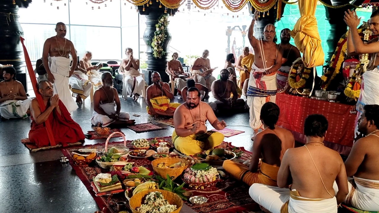 కొందరు ఎన్నికల్లో ఓడినా సీటు వదలడం లేదు.. సమాజం కోసం శాంతి కళ్యాణం : చిన్న జీయర్ స్వామి