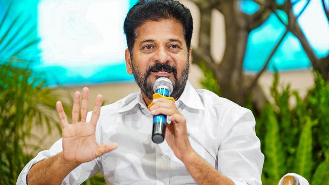 Telangana Govt : తెలంగాణ సర్కార్ కీలక నిర్ణయం.. గ్రామ పంచాయతీల్లోని సిబ్బందికి అదిరిపోయే శుభవార్త..