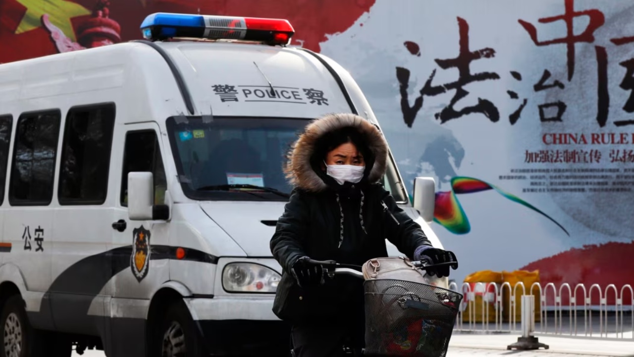 China death van : చైనాలో ‘డెత్ వ్యాన్’లు అంటే ఏమిటి? వాటిలో నేరస్తులను తీసుకెళ్లి ఏం చేస్తారు.. ఆ ప్రాణాంతక ఇంజెక్షన్లు ఎందుకిస్తారో తెలుసా?
