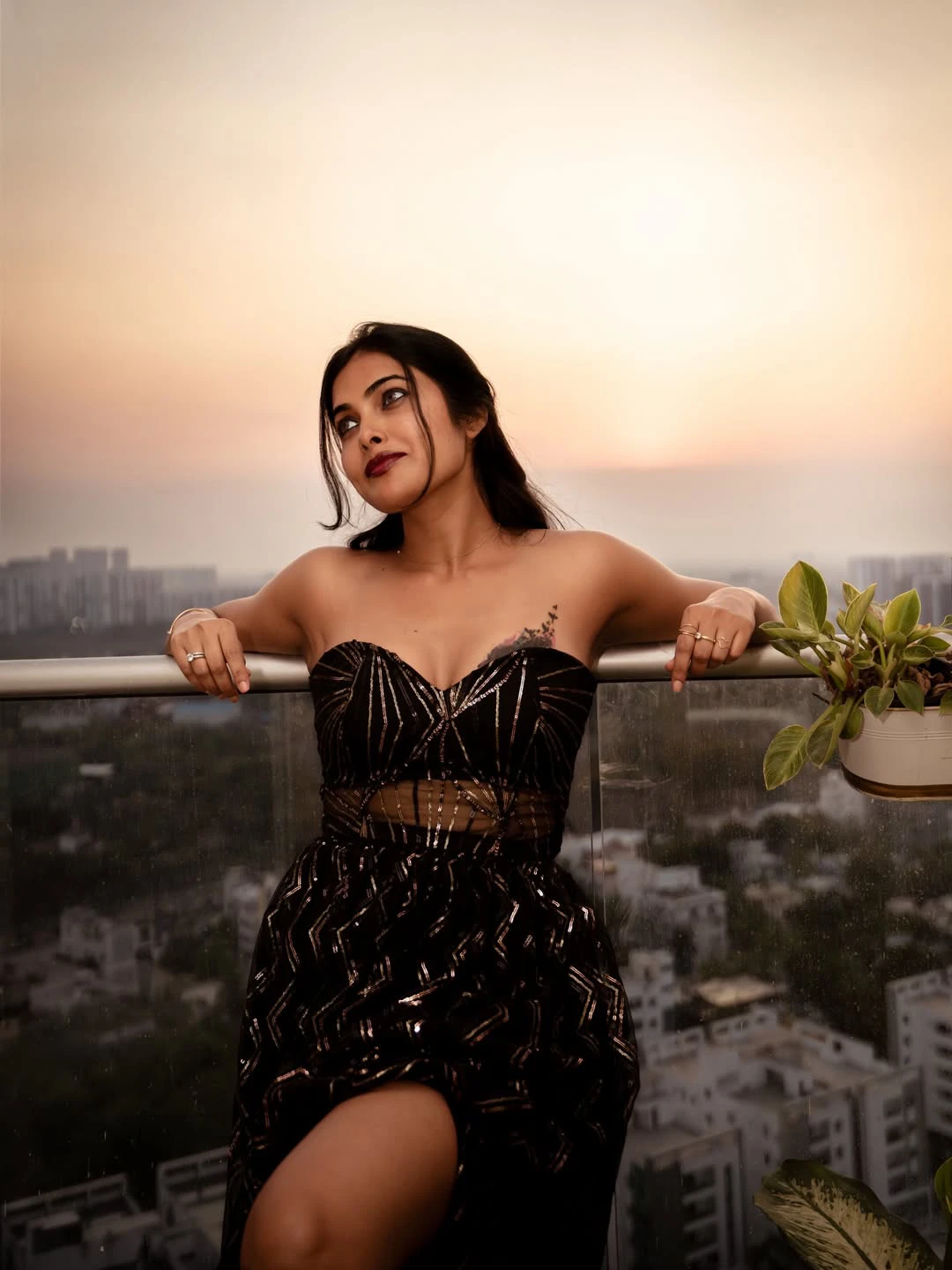 Divi Shows her Tattoo Beauty