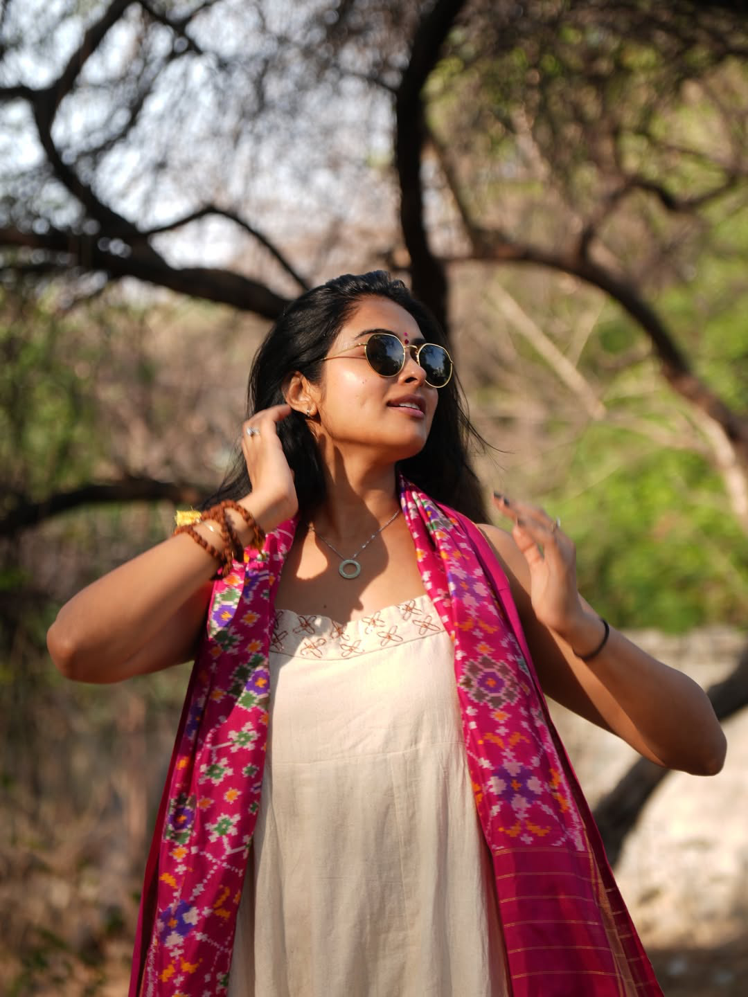 Divi vadthya latest photoshoot viral on social media