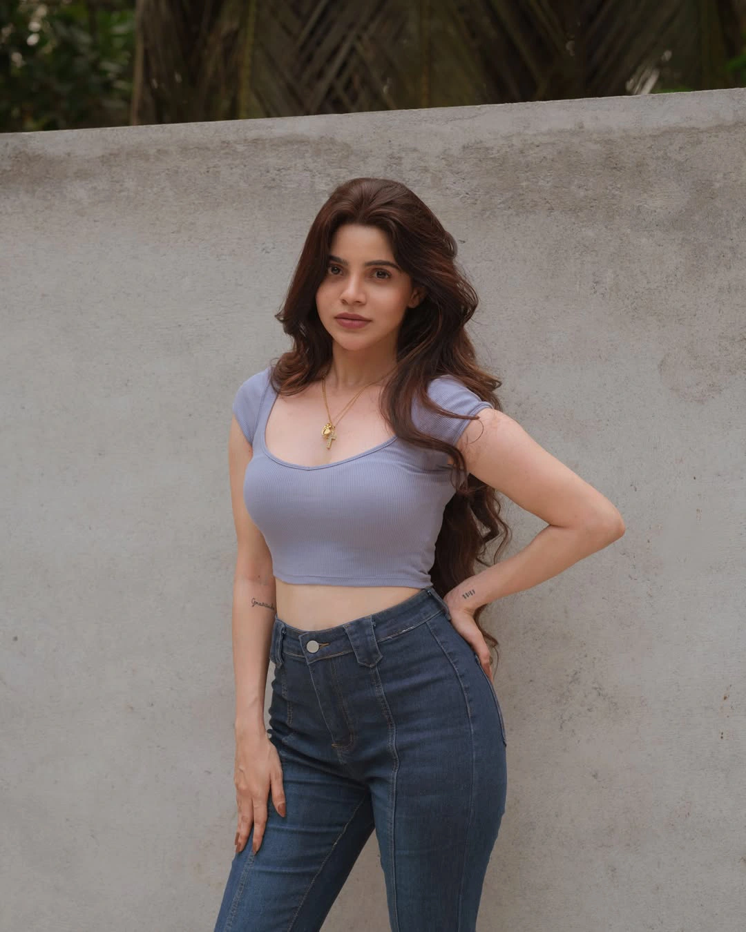 Divyabharathi Dazzling Looks in Jeans